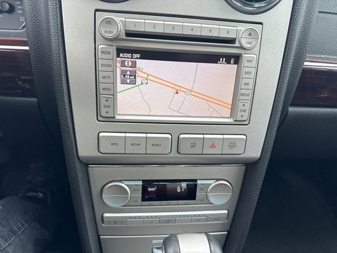 Used 2007 Lincoln MKZ image 28