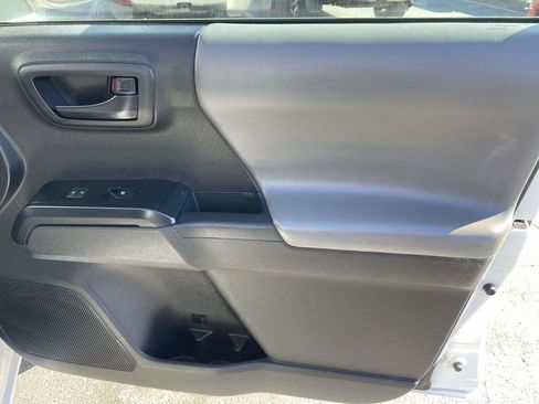 Used 2022 Toyota Tacoma SR image 43