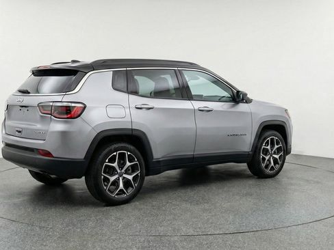 Used 2025 Jeep Compass Limited AWD/4WD image 9