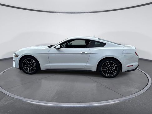 Used 2022 Ford Mustang Premium image 2