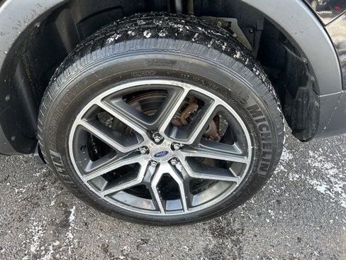 Used 2019 Ford Explorer Sport image 57