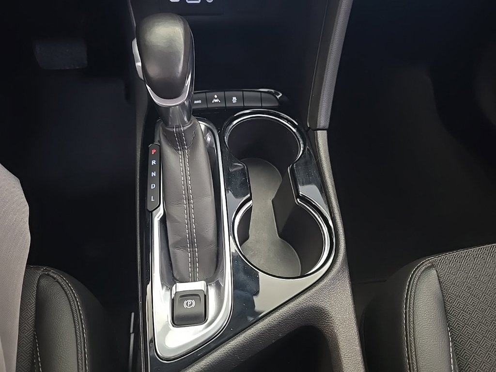 Used 2020 Buick Encore GX Select AWD/4WD image 29