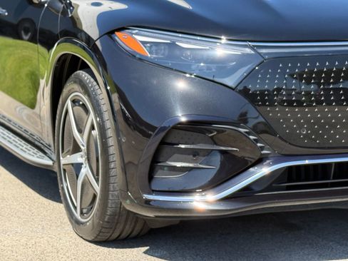 Used 2023 Mercedes-Benz EQS 580 4MATIC SUV image 9