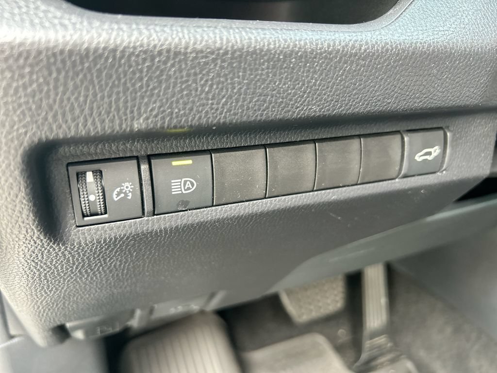 Used 2024 Toyota RAV4 XLE w/ Convenience Package FWD image 14