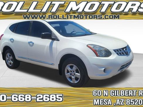 Used 2015 Nissan Rogue S FWD image 1