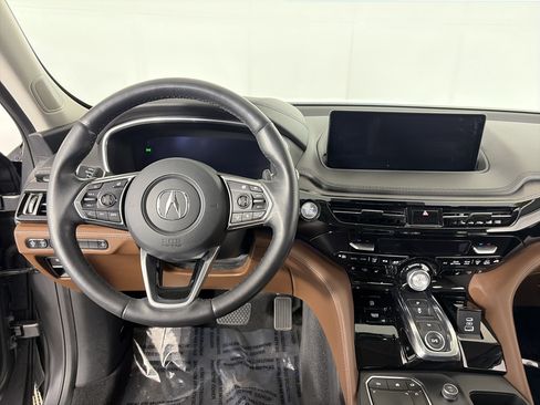 Used 2022 Acura MDX SH-AWD w/ Advance Package image 3