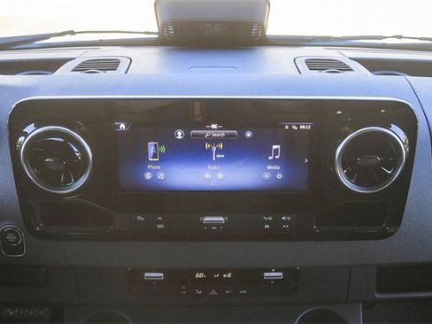 Used 2025 Mercedes-Benz Sprinter 2500 image 16