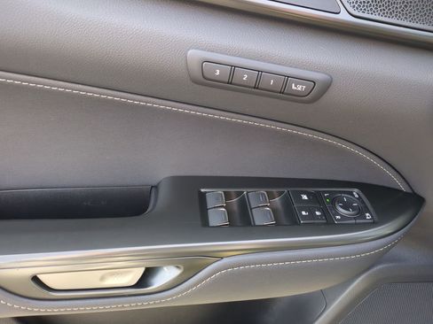 Used 2025 Lexus NX 450h+ AWD w/ Luxury Package image 15