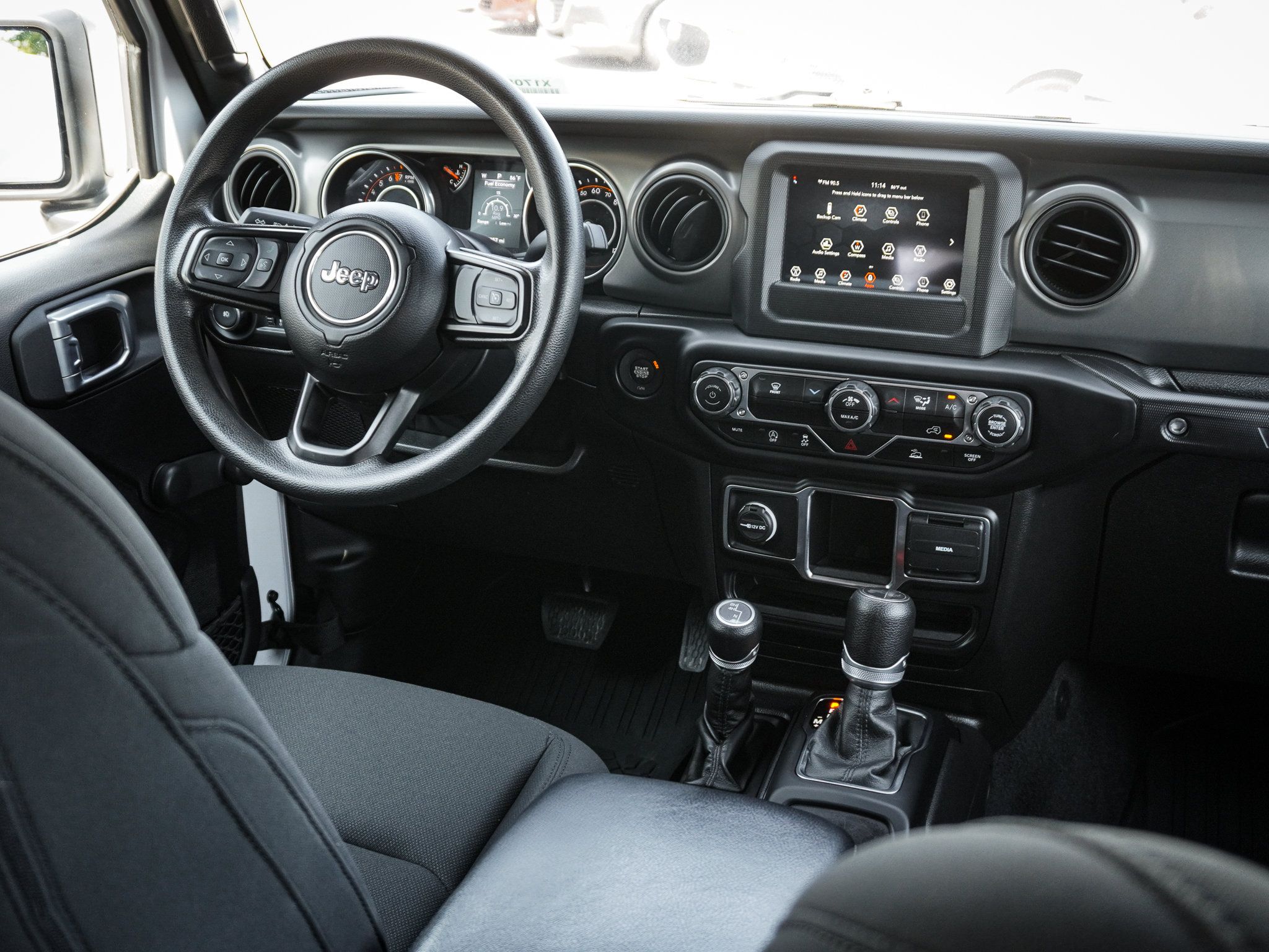 Used 2022 Jeep Wrangler Unlimited Sport AWD/4WD image 29