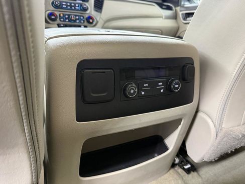 Used 2018 GMC Yukon XL Denali AWD/4WD image 29