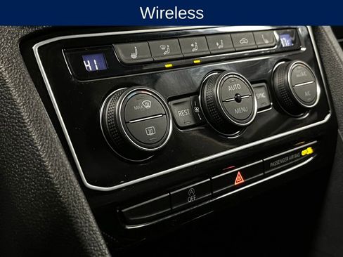 Certified 2023 Volkswagen Atlas SE image 11