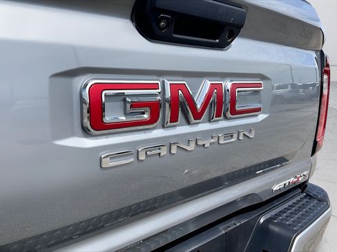 Used 2024 GMC Canyon AT4X AWD/4WD image 32