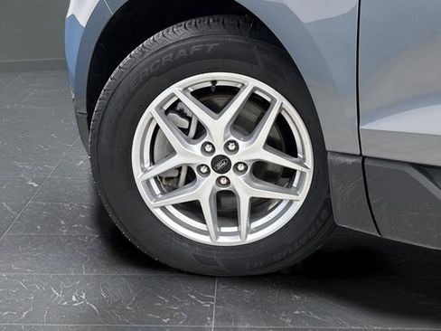 Used 2024 Ford Edge SEL image 32