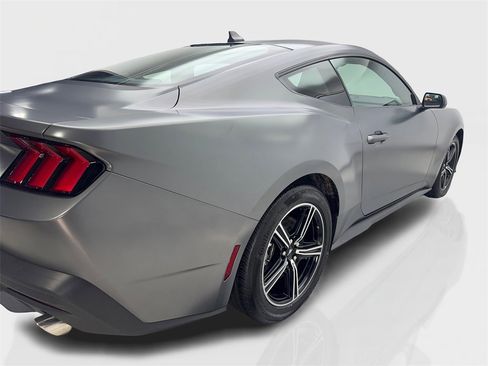 Used 2025 Ford Mustang Coupe image 13