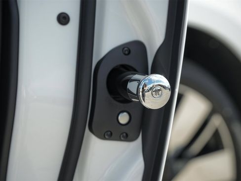 New 2026 Rolls-Royce Cullinan image 32