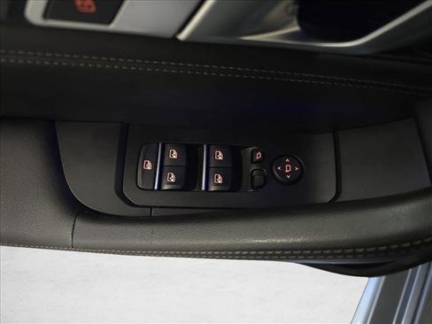 Used 2025 BMW X6 xDrive40i image 30