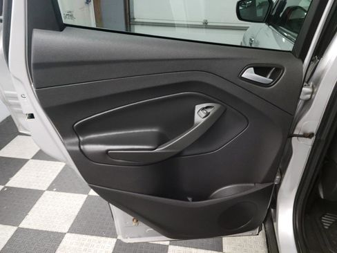 Used 2017 Ford Escape SE w/ SE Cold Weather Package AWD/4WD image 21