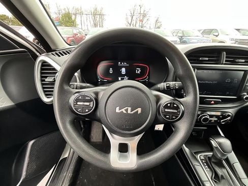 Used 2023 Kia Soul LX w/ LX Technology Package image 26