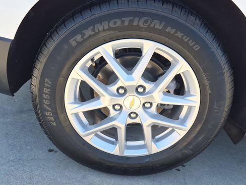 Used 2024 Chevrolet Equinox LT AWD/4WD image 13