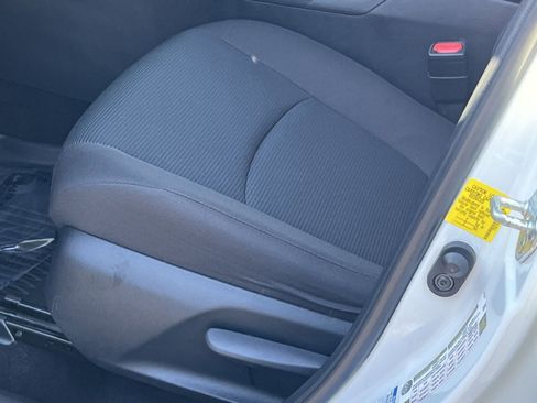 Used 2023 Toyota RAV4 LE image 12