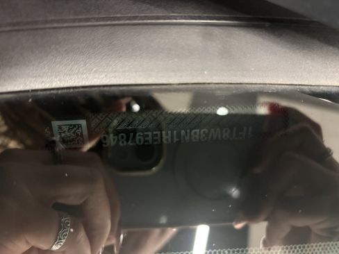 Certified 2024 Ford F350 Lariat image 24