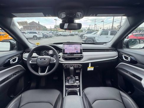 New 2026 Jeep Compass Limited w/ Sun, Sound & Navigation Group AWD/4WD image 10
