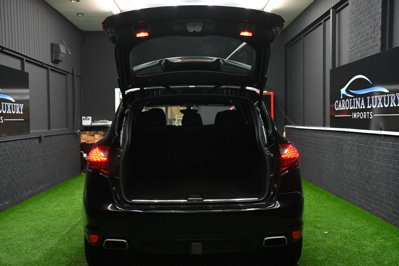 Used 2014 Porsche Cayenne S w/ Comfort Plus Package AWD/4WD image 38