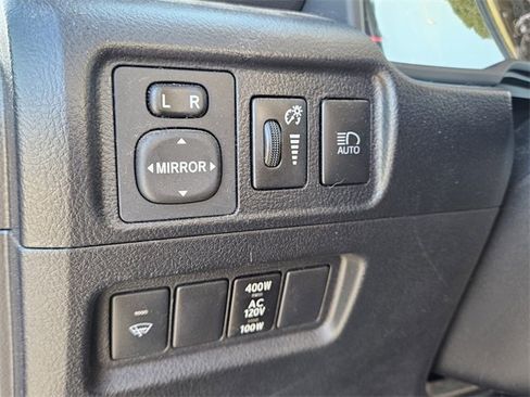 Used 2020 Toyota 4Runner Limited image 27