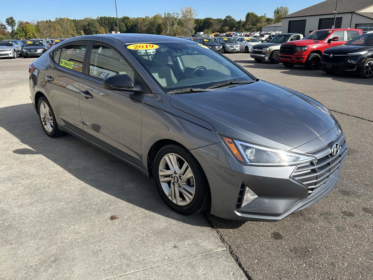 Used 2019 Hyundai Elantra Value Edition FWD image 3