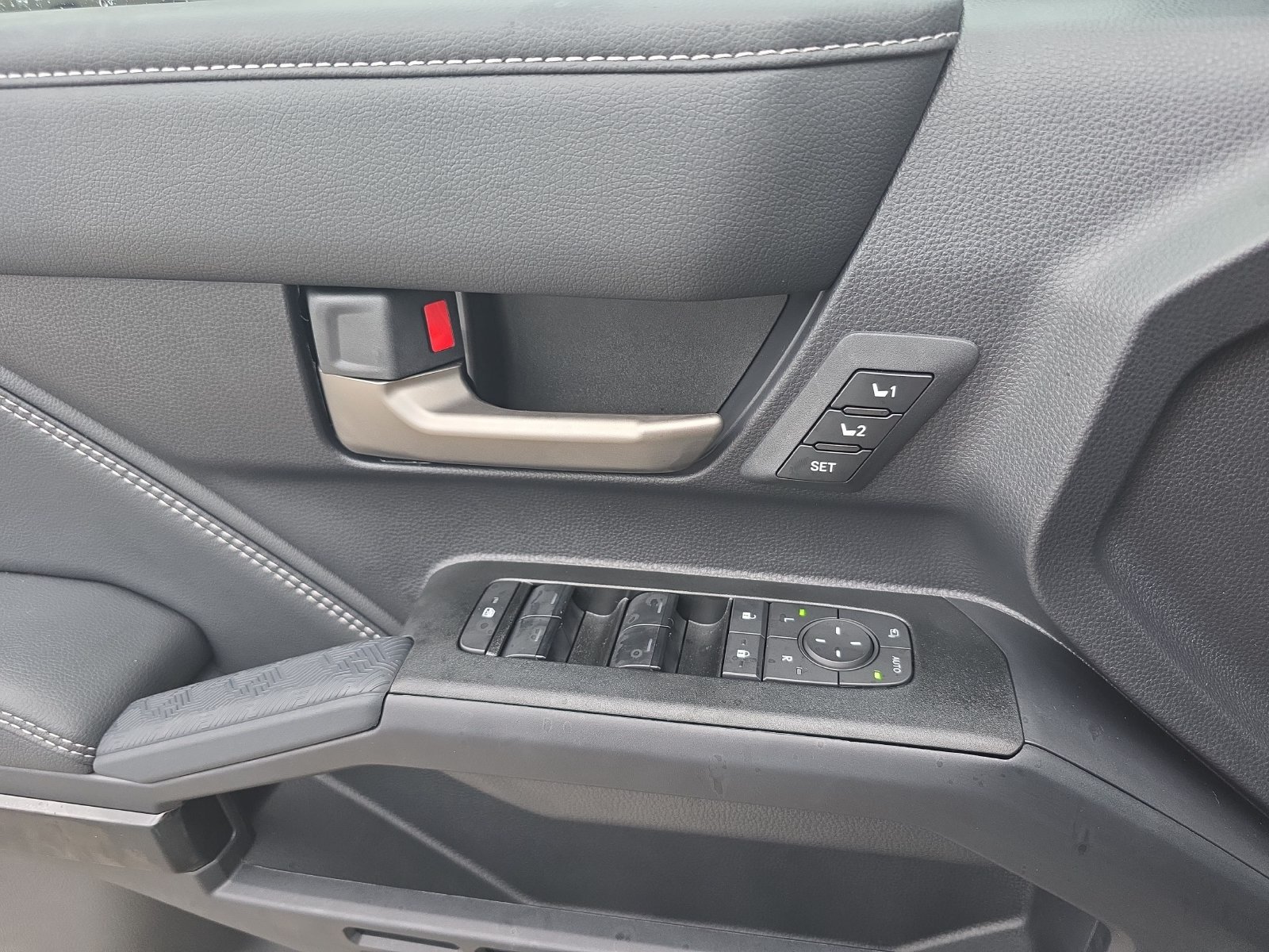 New 2026 Toyota 4Runner Limited AWD/4WD image 24