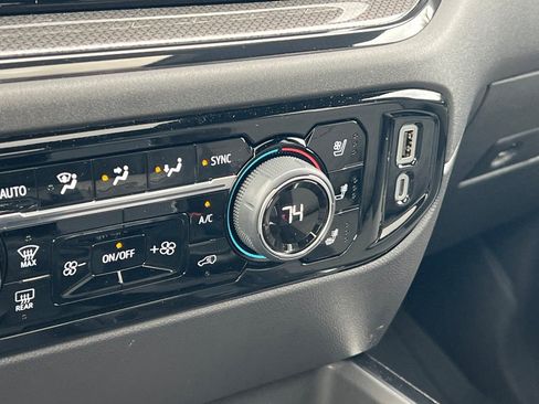 Certified 2025 Chevrolet Silverado 1500 ZR2 w/ Technology Package image 30