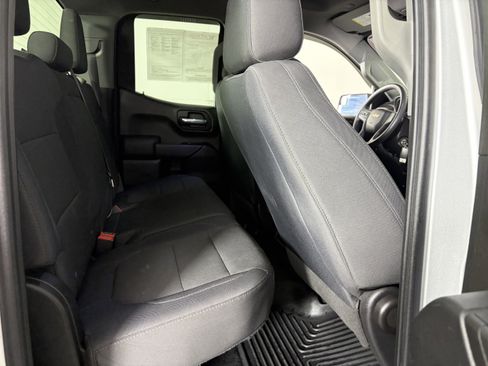 Used 2019 Chevrolet Silverado 1500 Custom w/ Custom Value Package image 38