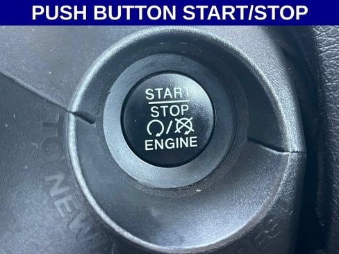 Certified 2022 Jeep Renegade Sport AWD/4WD image 11