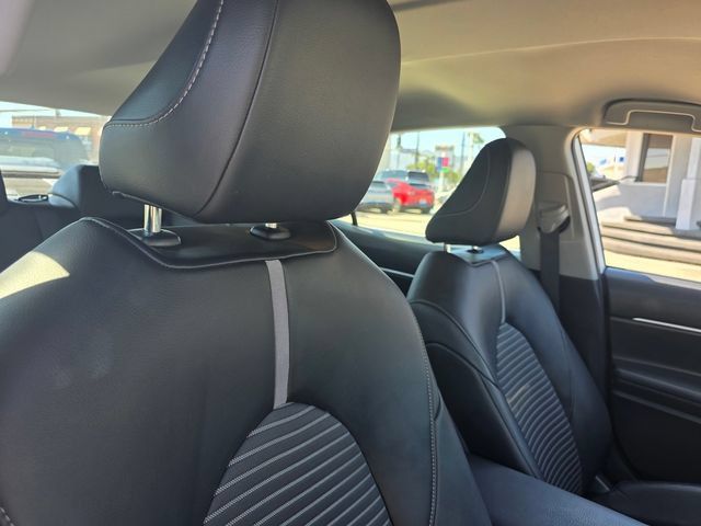 Used 2022 Toyota Camry SE FWD image 14
