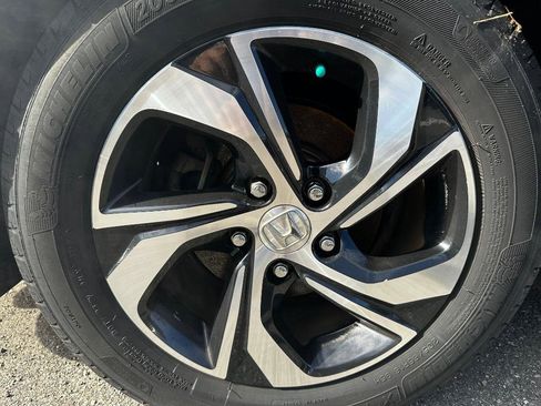 Used 2017 Honda Accord LX image 9