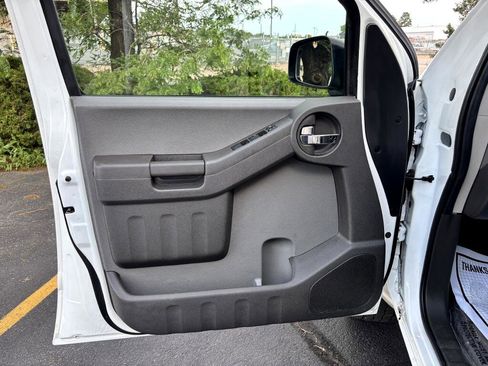 Used 2015 Nissan Xterra X image 15