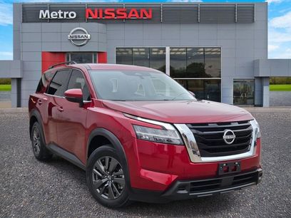 Certified 2022 Nissan Pathfinder SV w/ SV Premium Package