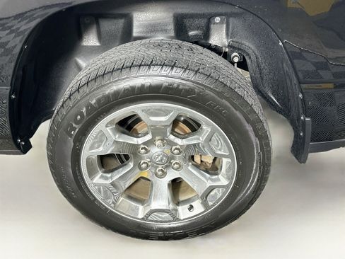 Used 2023 RAM 1500 Big Horn AWD/4WD image 11