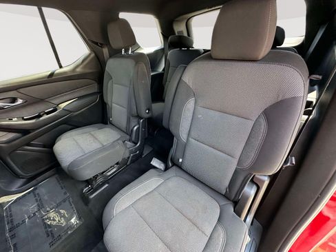 Used 2023 Chevrolet Traverse LT FWD image 30