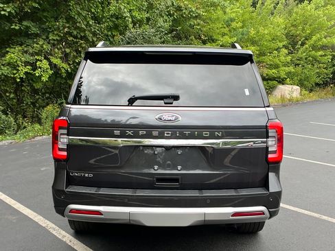 Used 2024 Ford Expedition Limited AWD/4WD image 4
