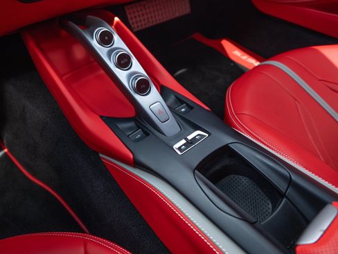 Used 2022 Ferrari 812 GTS RWD image 43