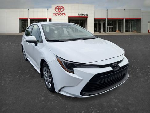 Certified 2026 Toyota Corolla LE FWD image 3