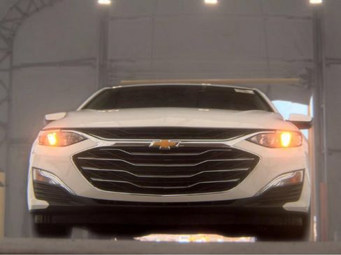 Used 2023 Chevrolet Malibu LS w/ Driver Confidence Package FWD image 3