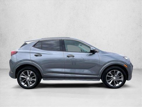 Used 2021 Buick Encore GX Essence w/ Sport Touring Package FWD image 5