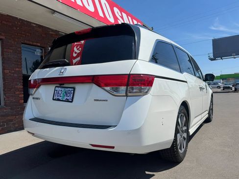 Used 2016 Honda Odyssey Touring Elite image 4