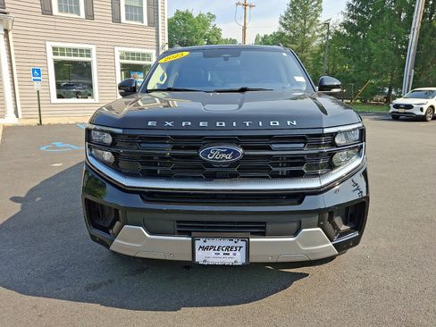 Certified 2025 Ford Expedition Max Platinum AWD/4WD image 2