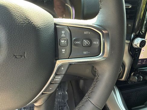 Used 2025 RAM 1500 Big Horn AWD/4WD image 28