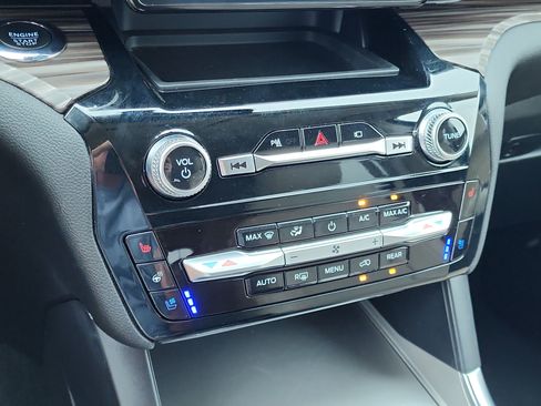 Certified 2023 Ford Explorer Limited image 26