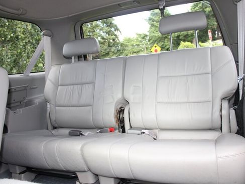 Used 2002 Toyota Sequoia Limited AWD/4WD image 17