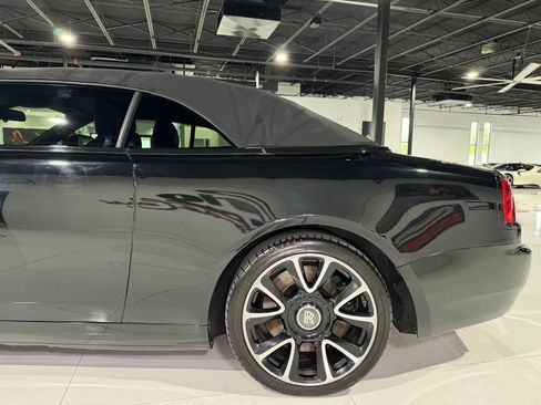 Used 2017 Rolls-Royce Dawn image 55